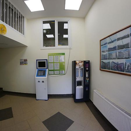 54A Tselinogradskaia Str At Alekseevka Underground Kharkov Luaran gambar