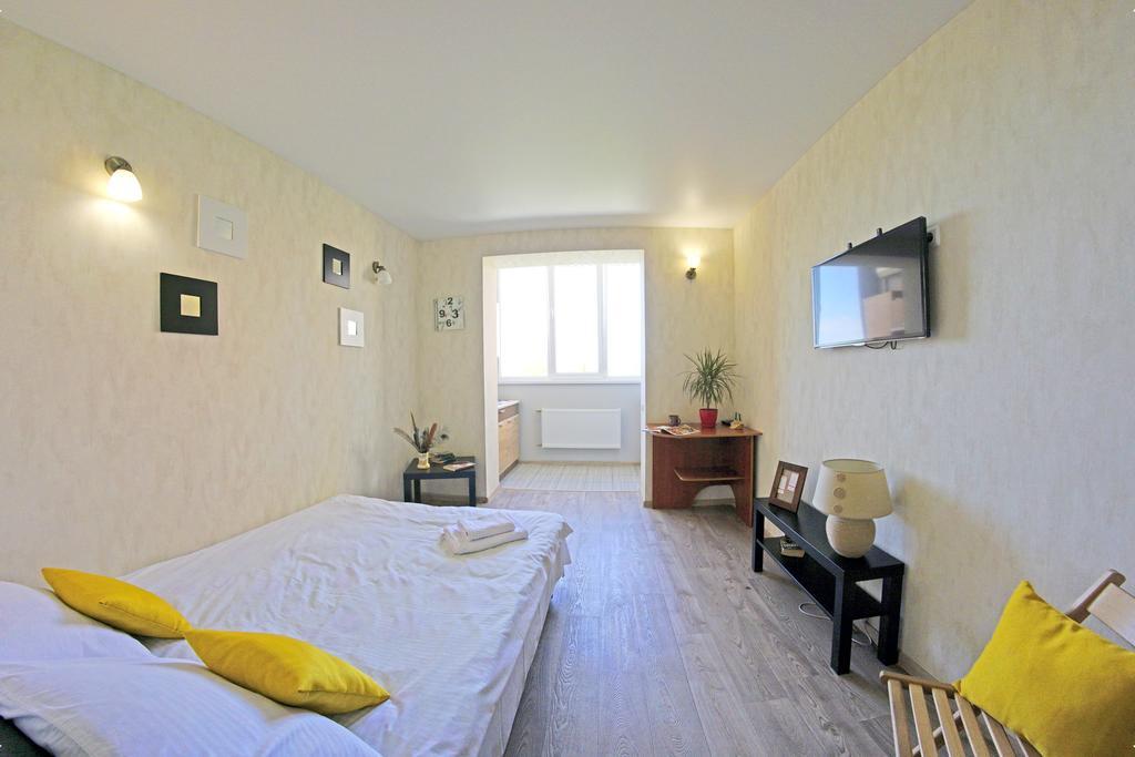 54A Tselinogradskaia Str At Alekseevka Underground Kharkov Luaran gambar